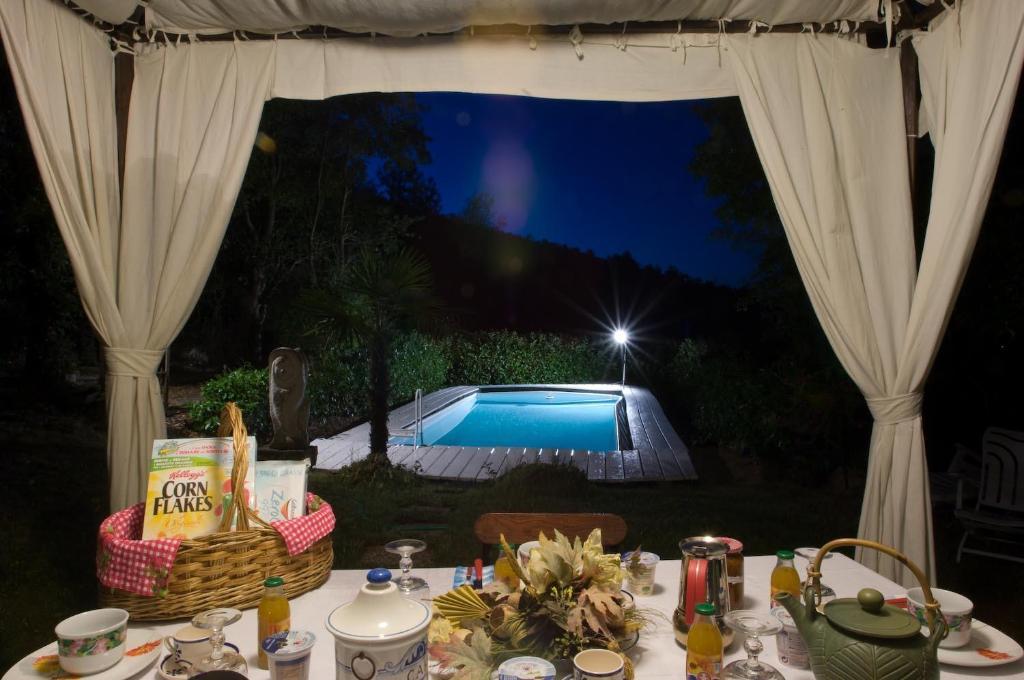 Hostal Pra De Mande Viano Exterior foto